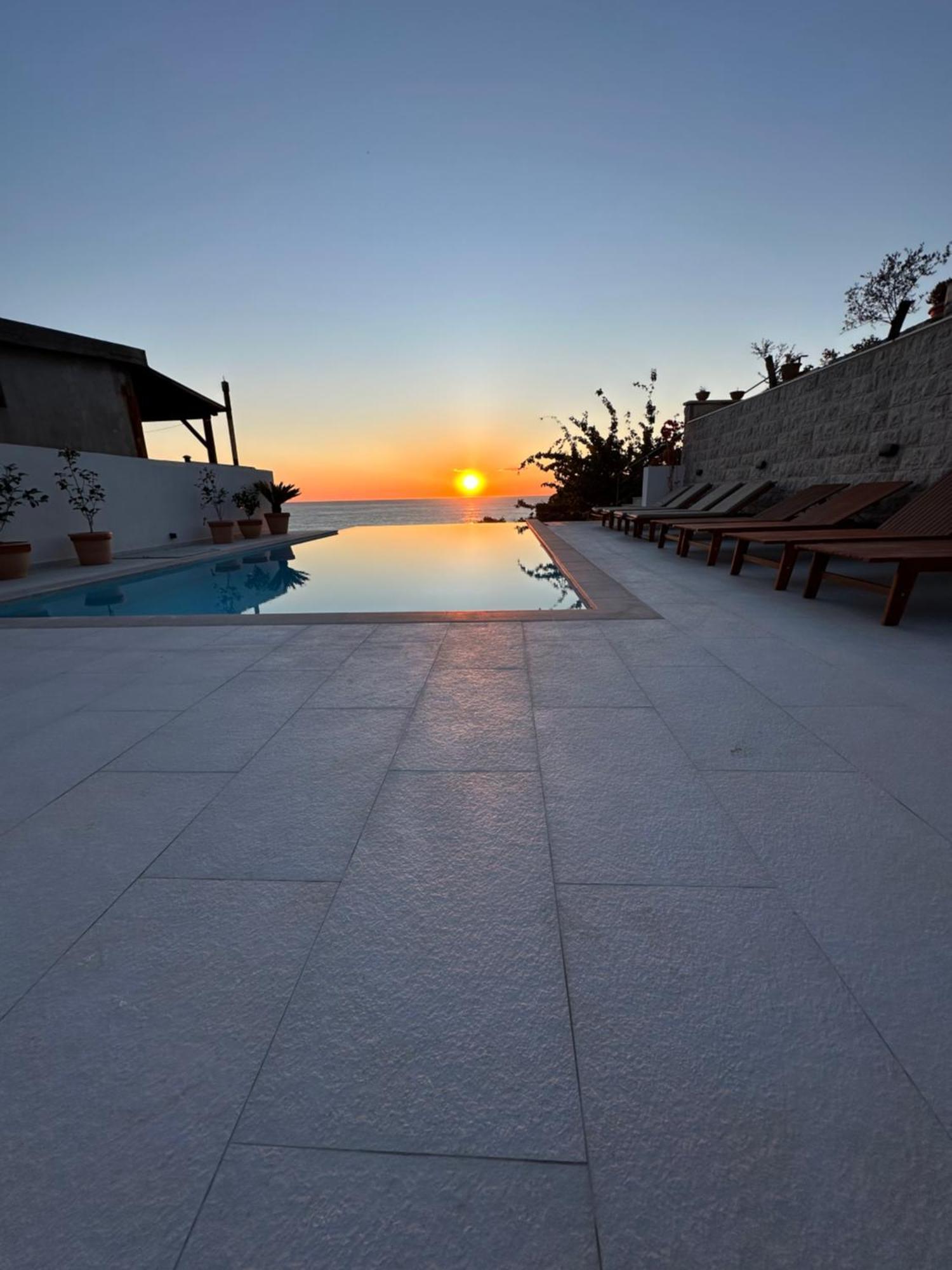 Apartments Blue Heaven Улцинь Екстер'єр фото