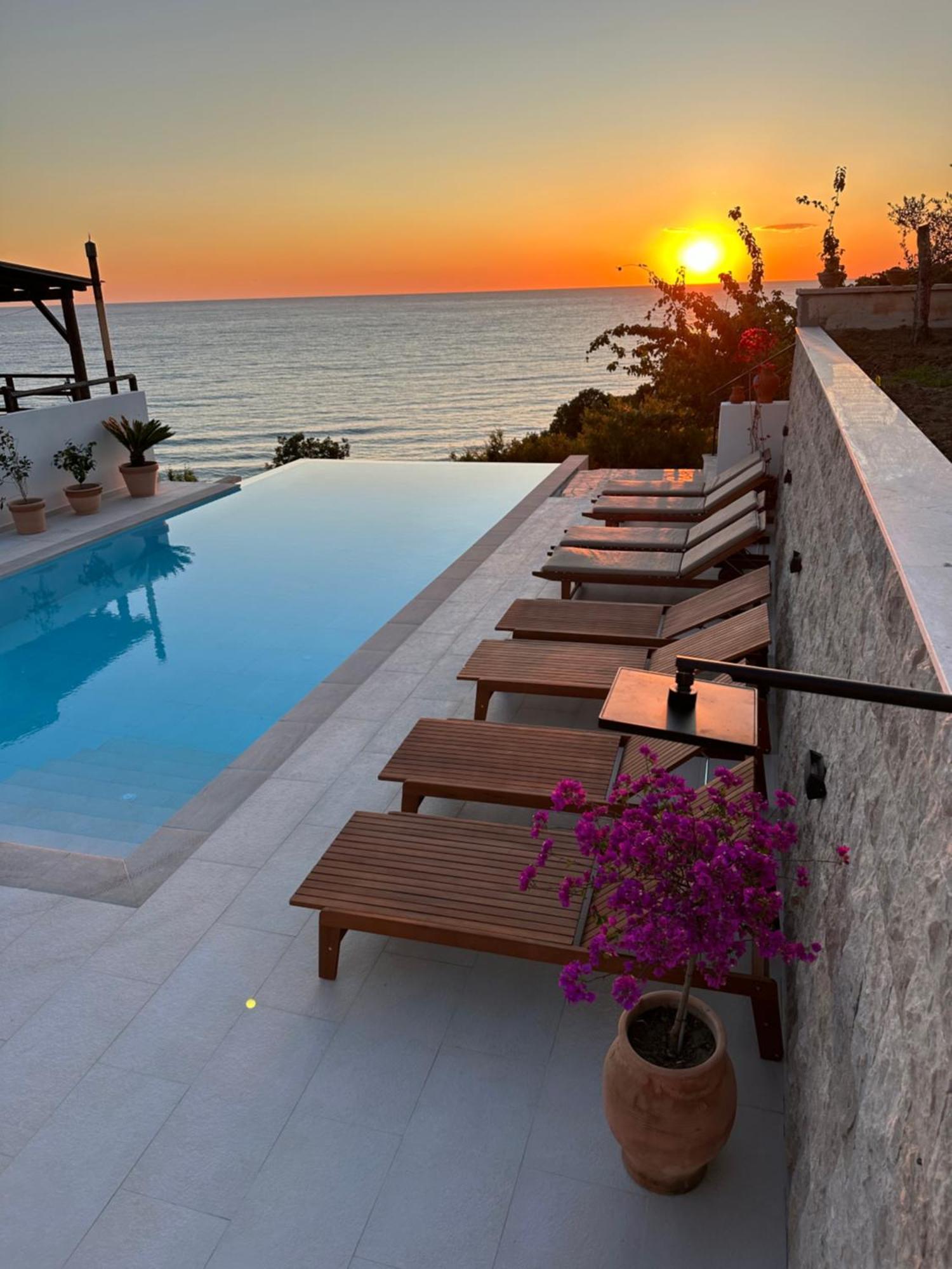 Apartments Blue Heaven Улцинь Екстер'єр фото