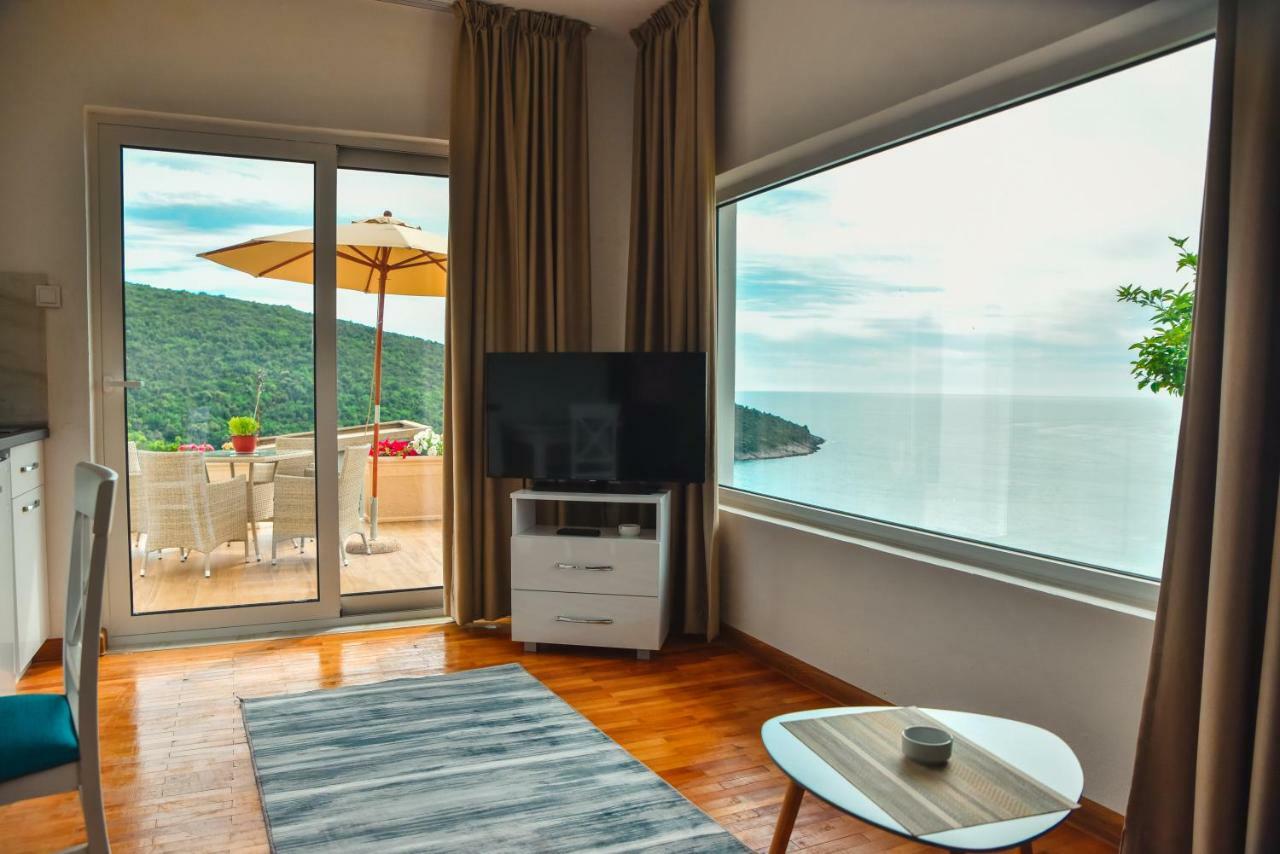 Apartments Blue Heaven Улцинь Екстер'єр фото