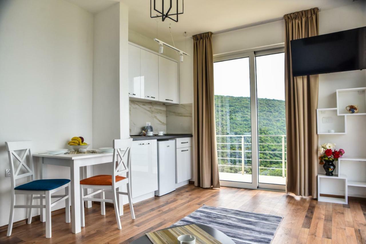 Apartments Blue Heaven Улцинь Екстер'єр фото
