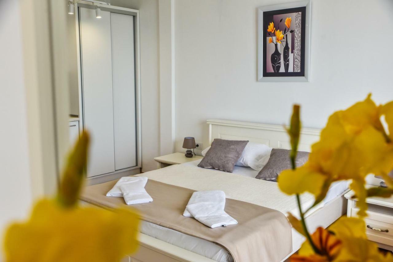Apartments Blue Heaven Улцинь Екстер'єр фото