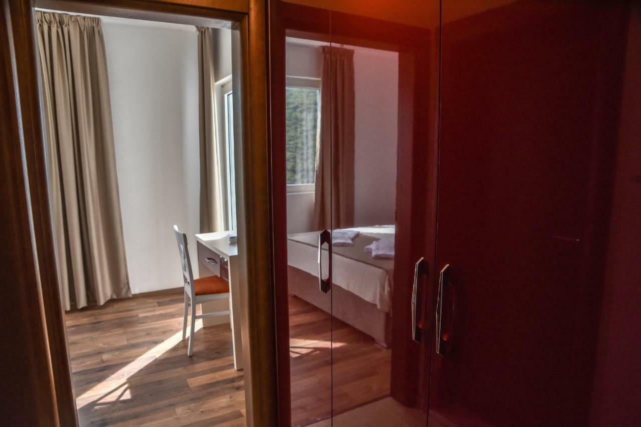 Apartments Blue Heaven Улцинь Екстер'єр фото